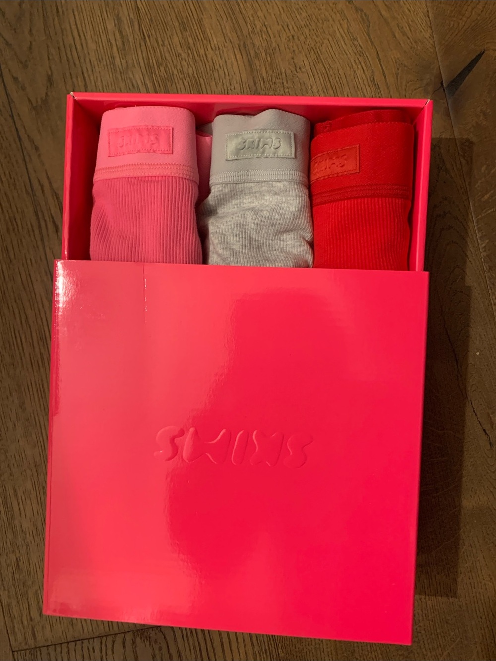 SKIMS Boxer Briefs Set Gray Pink Red